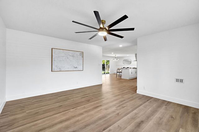 474 E Escalon Avenue, Fresno, CA 93710