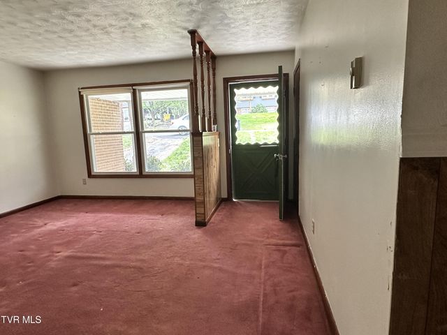 4624 Woodcliff Drive, Kingsport, TN 37664