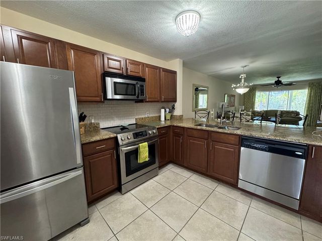 3062 Sandpiper Bay CIR K102, Naples, FL 34112