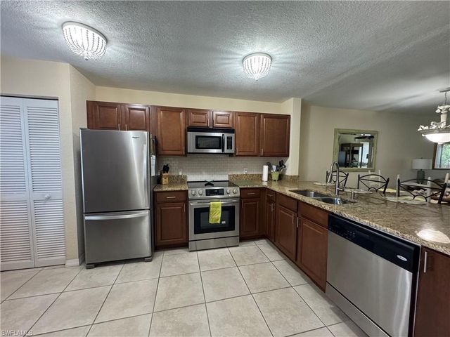 3062 Sandpiper Bay CIR K102, Naples, FL 34112