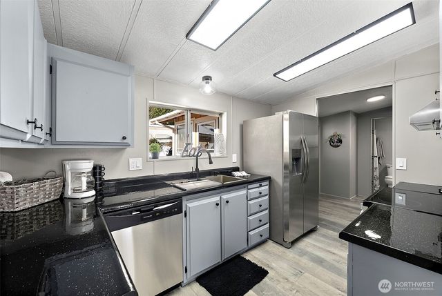 124 W Blakley Drive, Elma, WA 98541