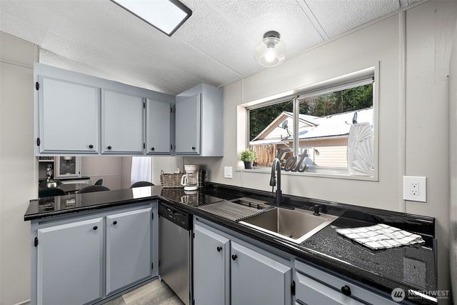 124 W Blakley Drive, Elma, WA 98541