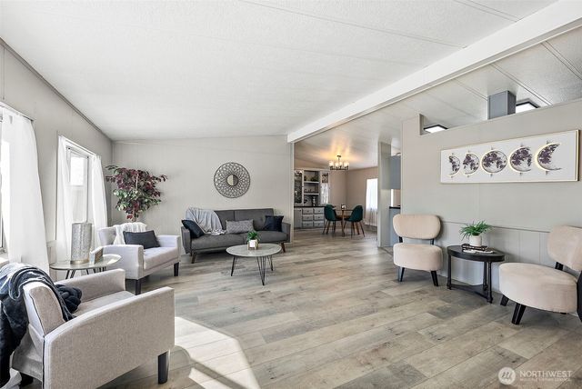 124 W Blakley Drive, Elma, WA 98541