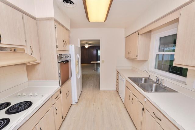 2631 NEWPORT AVENUE, Lakeland, FL 33803