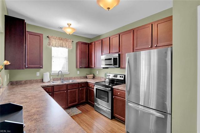 4332 Farringdon WAY, Chesapeake, VA 23321