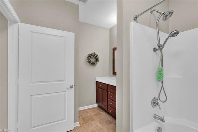 4332 Farringdon WAY, Chesapeake, VA 23321