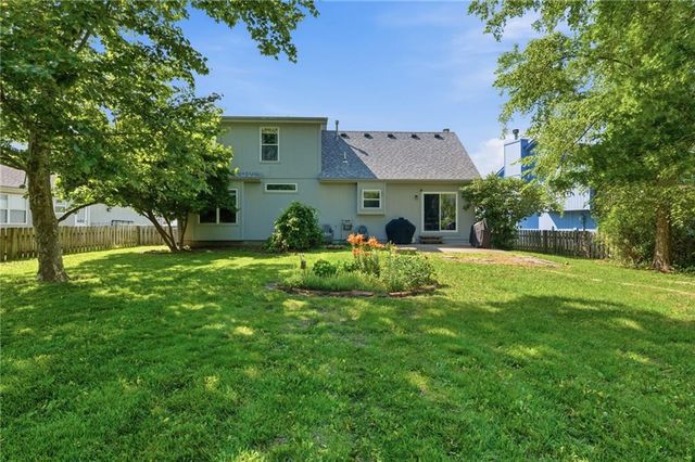913 Applewood Lane, Belton, MO 64012