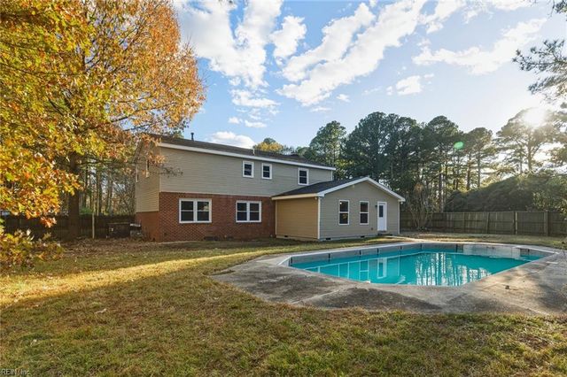 136 Old DR, Chesapeake, VA 23322