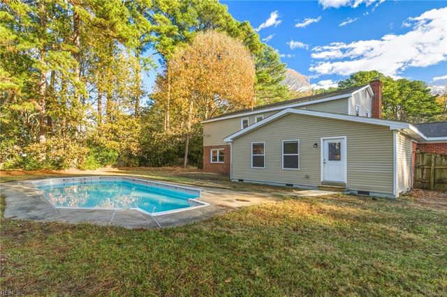 136 Old DR, Chesapeake, VA 23322