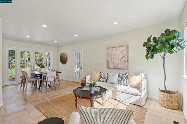 1 W Arbor Way, Lafayette, CA 94549