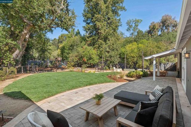 1 W Arbor Way, Lafayette, CA 94549