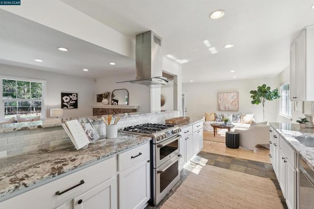 1 W Arbor Way, Lafayette, CA 94549
