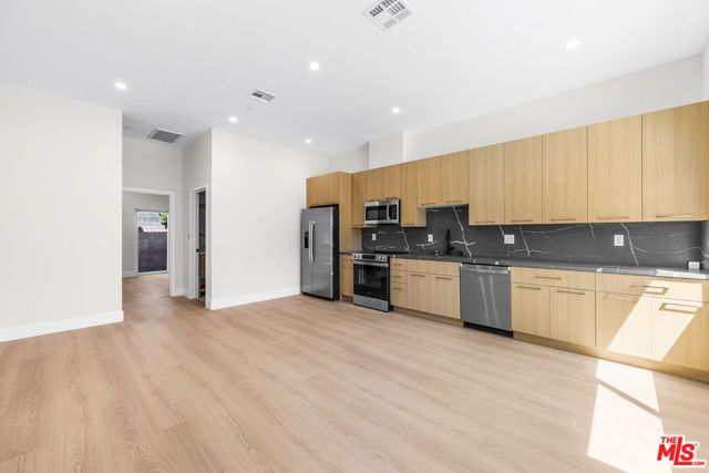 5131 Don Pio Drive, Woodland Hills (los Angeles), CA 91364