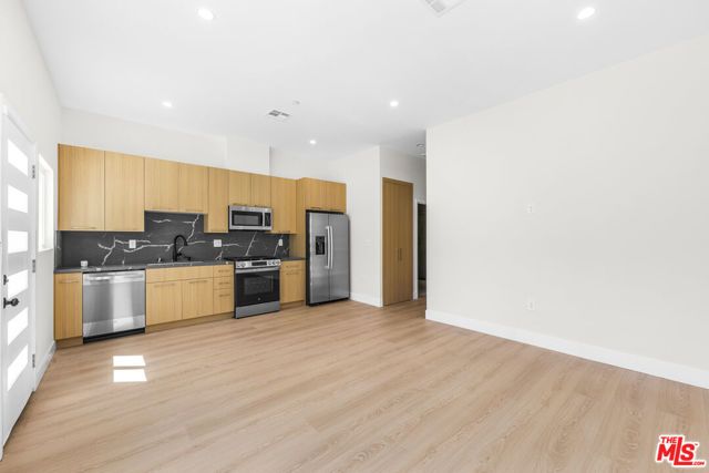 5131 Don Pio Drive, Woodland Hills (los Angeles), CA 91364