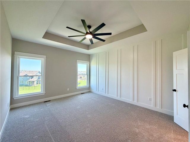 508 Skyview Lane, Liberty, MO 64068
