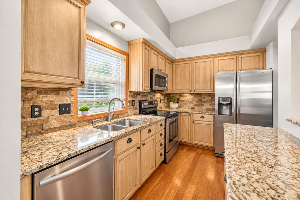 10154 Country Club Curve, Woodbury, MN 55129 — photo 3