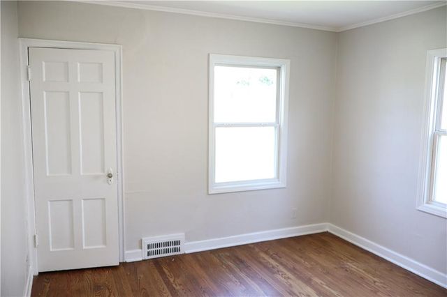 403 NE 41st Street, Kansas City, MO 64116