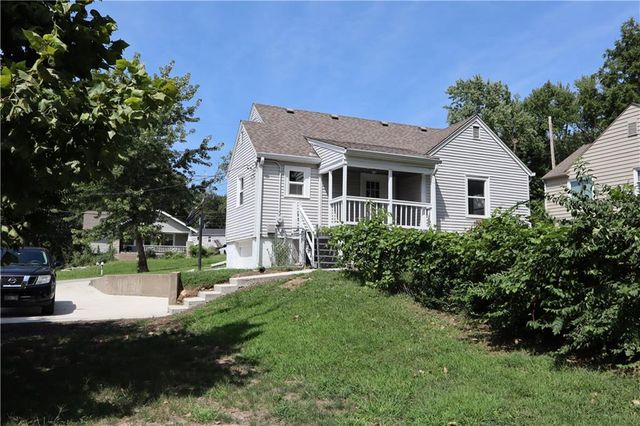 403 NE 41st Street, Kansas City, MO 64116