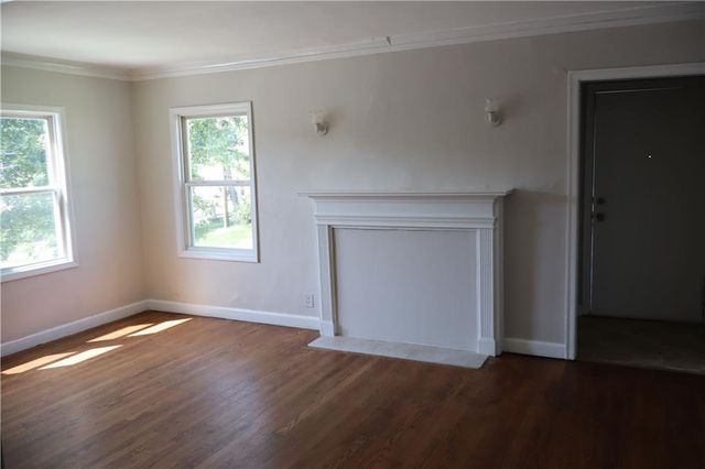 403 NE 41st Street, Kansas City, MO 64116