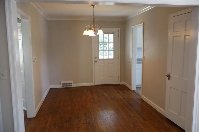 403 NE 41st Street, Kansas City, MO 64116