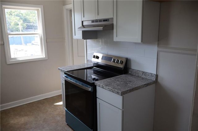 403 NE 41st Street, Kansas City, MO 64116