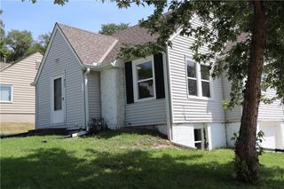403 NE 41st Street, Kansas City, MO 64116