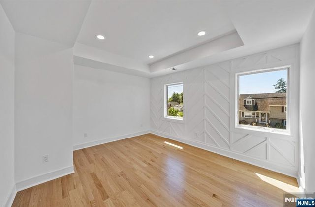 2-05 29th Street, Fair Lawn, NJ 07410