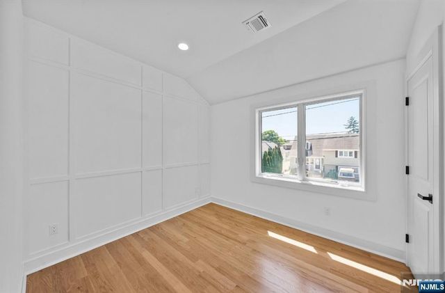2-05 29th Street, Fair Lawn, NJ 07410