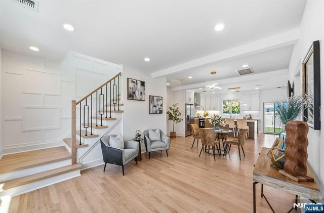 2-05 29th Street, Fair Lawn, NJ 07410