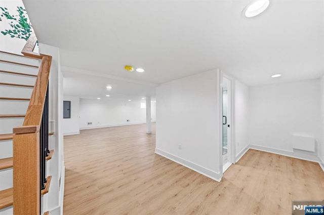 2-05 29th Street, Fair Lawn, NJ 07410