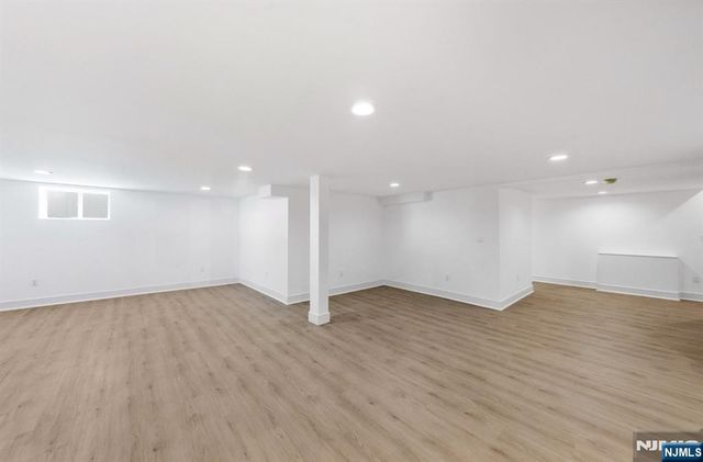 2-05 29th Street, Fair Lawn, NJ 07410