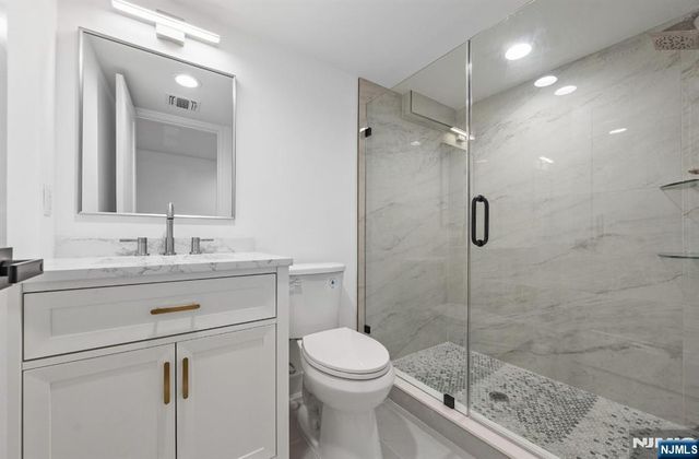 2-05 29th Street, Fair Lawn, NJ 07410