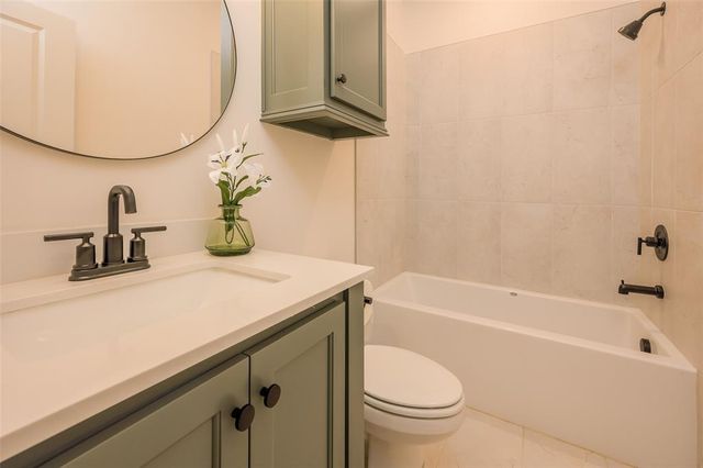 629 Harbor Town Drive, Edmond, OK 73034