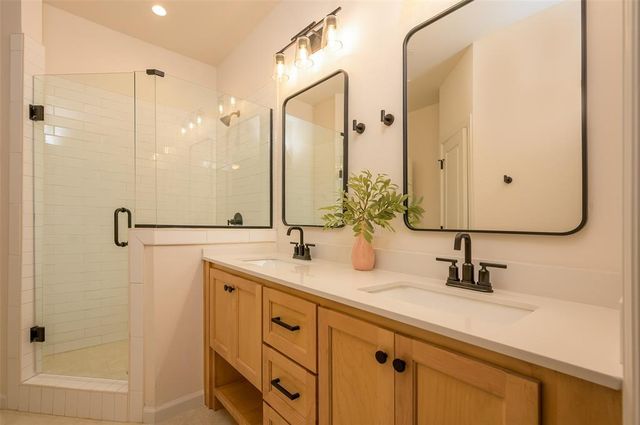 629 Harbor Town Drive, Edmond, OK 73034