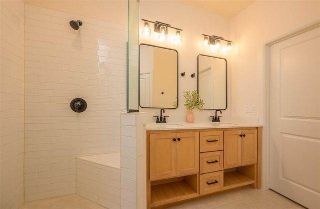 629 Harbor Town Drive, Edmond, OK 73034