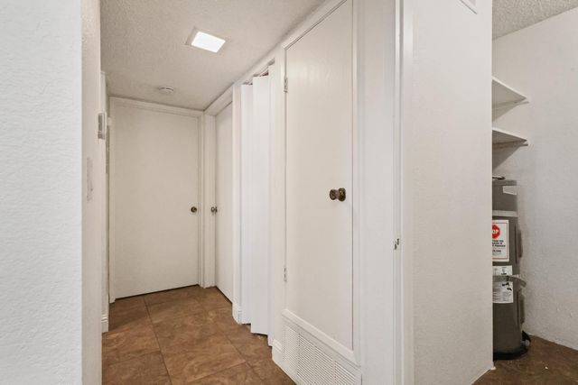 3591 Quail Lakes Dr #295, Stockton, CA 95207