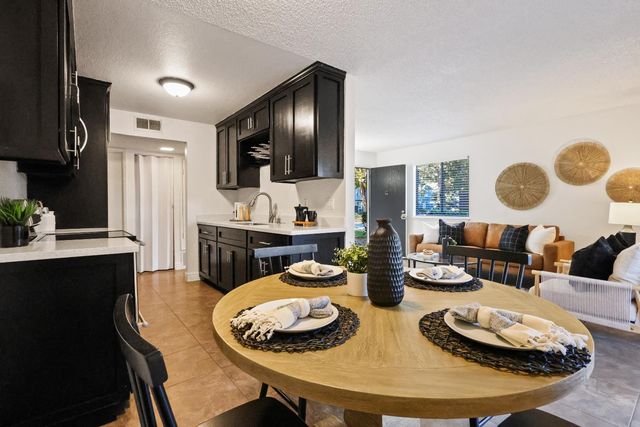 3591 Quail Lakes Dr #295, Stockton, CA 95207