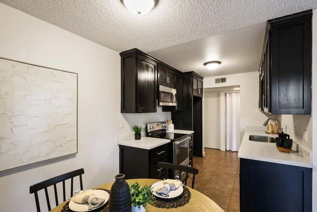 3591 Quail Lakes Dr #295, Stockton, CA 95207