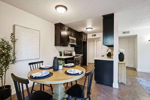 3591 Quail Lakes Dr #295, Stockton, CA 95207