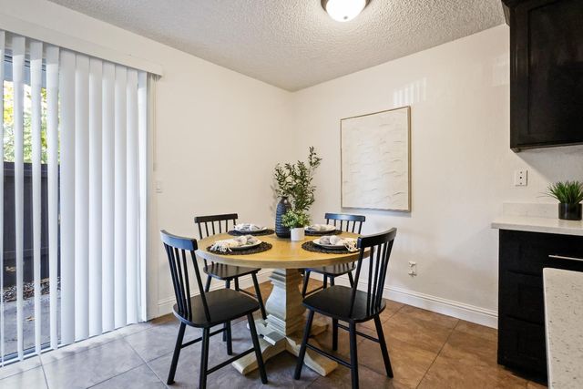 3591 Quail Lakes Dr #295, Stockton, CA 95207