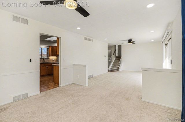 1838 Lyster Lane, Troy, MI 48085