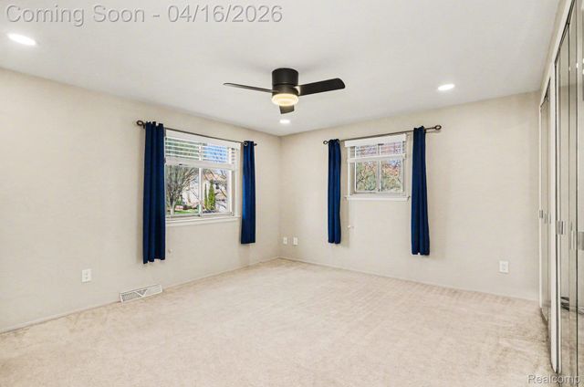 1838 Lyster Lane, Troy, MI 48085