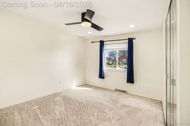 1838 Lyster Lane, Troy, MI 48085