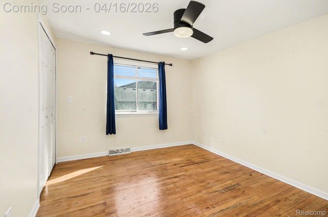 1838 Lyster Lane, Troy, MI 48085