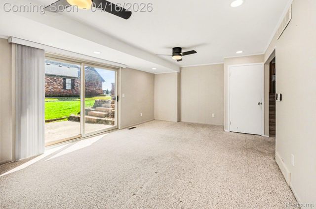 1838 Lyster Lane, Troy, MI 48085