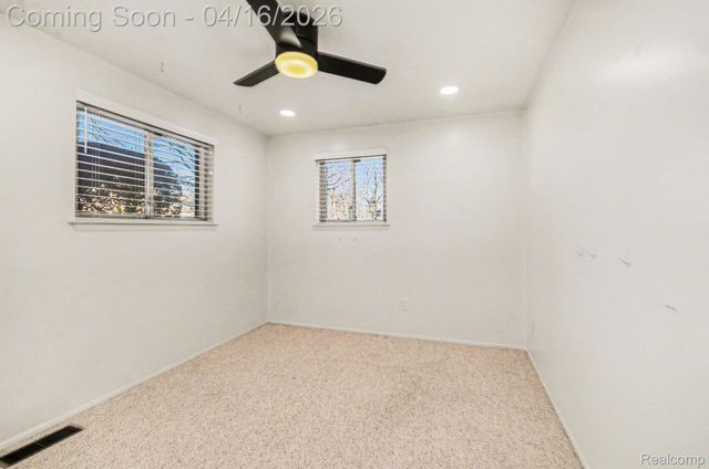 1838 Lyster Lane, Troy, MI 48085