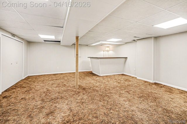 1838 Lyster Lane, Troy, MI 48085