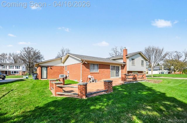 1838 Lyster Lane, Troy, MI 48085