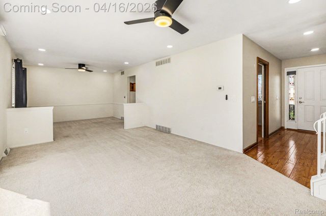 1838 Lyster Lane, Troy, MI 48085