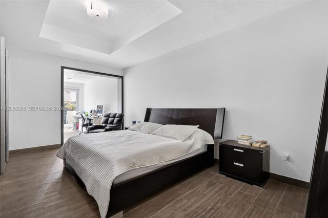 5861 NW 109th Court, Doral, FL 33178